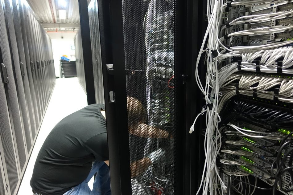 Setting up a new server in Hostens data center